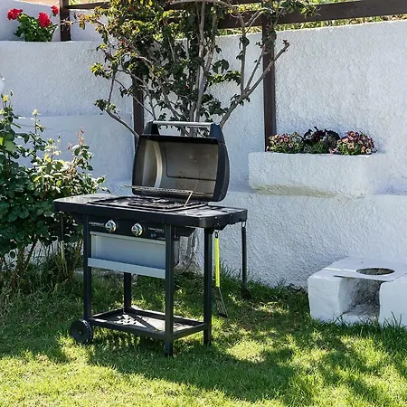 Traditional Sea Side Holiday home Maleme (Crete)